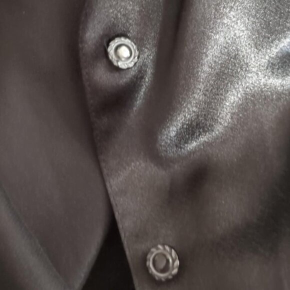 Karen Scott Sz M Black Satin Button Down Collared Shirt Classic Goth Career Chic - Picture 4 of 6